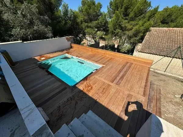 Terrasse en bois près de La bouilladisse